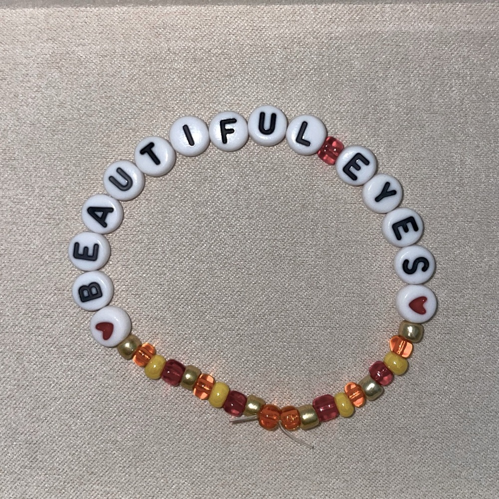Taylor Swift | Beautiful Eyes | Homemade Friendship Bracelet